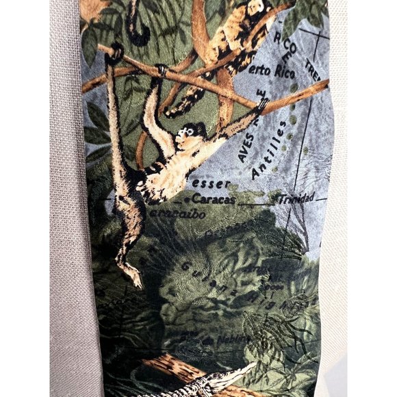 Wembley Endangered Species Made in USA Tie  OS Greens  Animals Silk - Picture 5 of 16